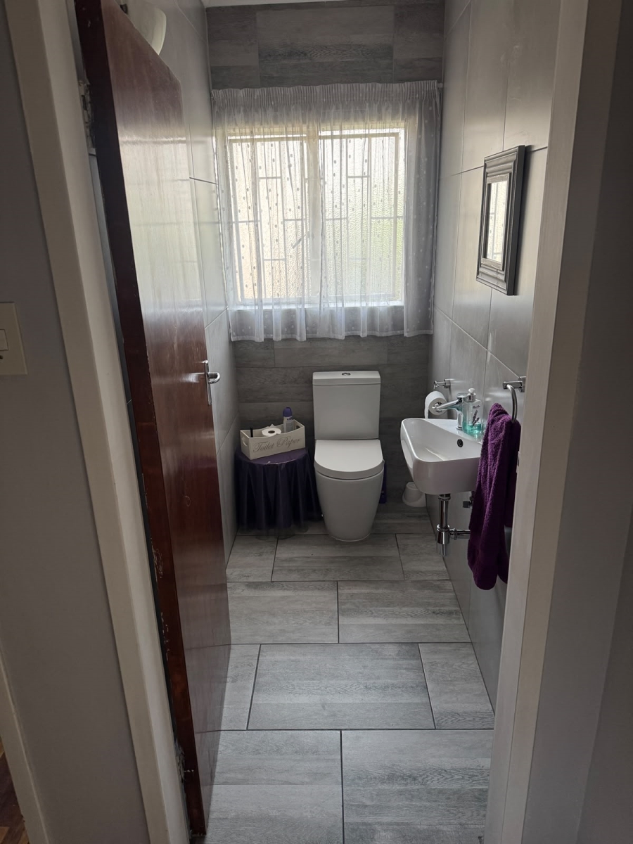 4 Bedroom Property for Sale in Sasolburg Ext 4 Free State